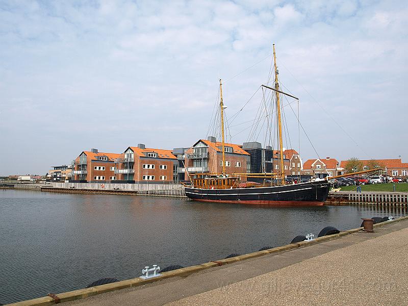 AA140194.JPG